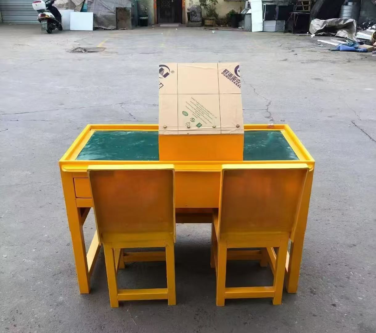 蕉岭防静电导通桌井下煤矿火工品发放桌：危险品流转的安全守护者